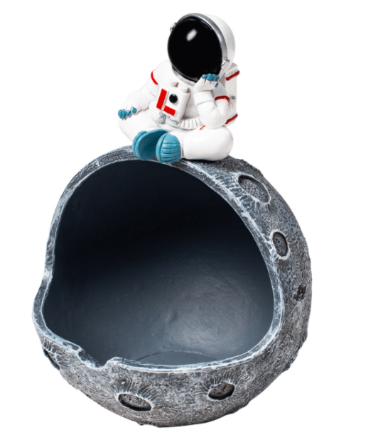 Creative Mobile Phone Stand Spaceman Ashtray Resin Ornament