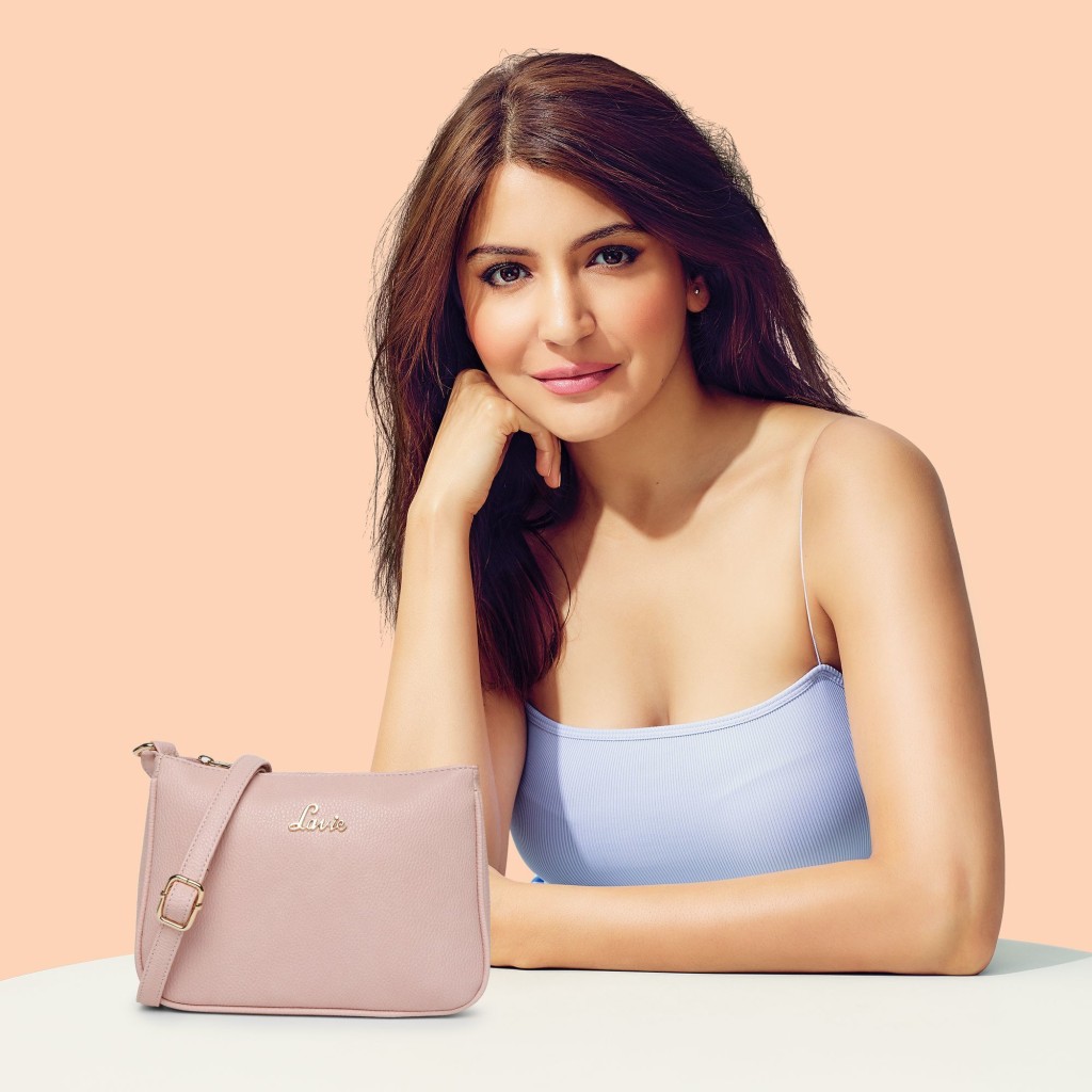 LAVIEPink Women Sling Bag - Regular Size