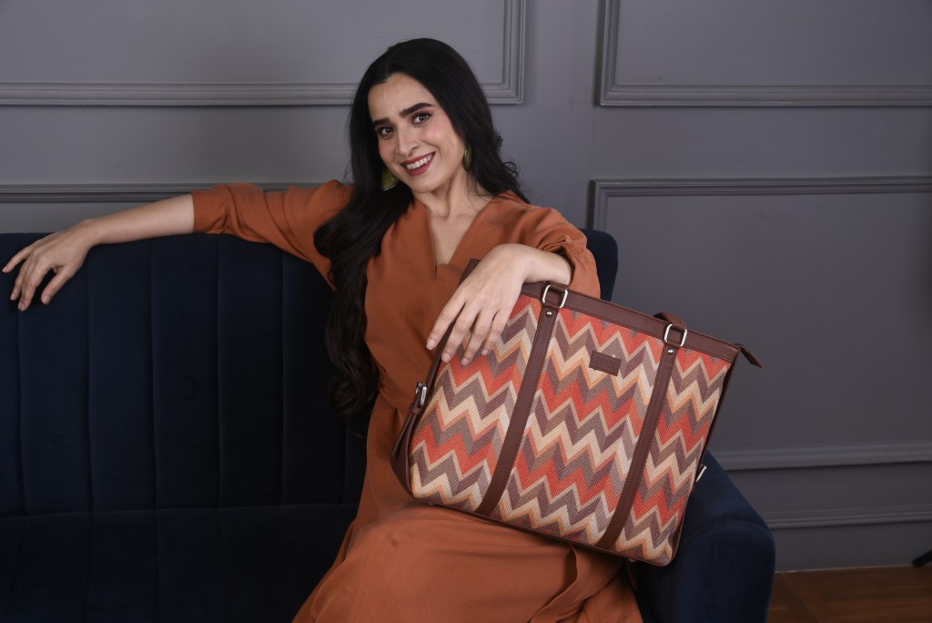 ZoukWomen Multicolor Shoulder Bag - Extra Spacious